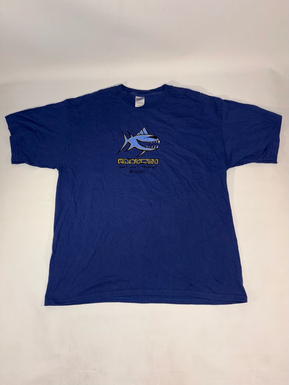 🛳️ VINTAGE Y2K ROYAL CARIBBEAN INTERNATIONAL STYLIN GET OUT THERE FISH T-SHIRT